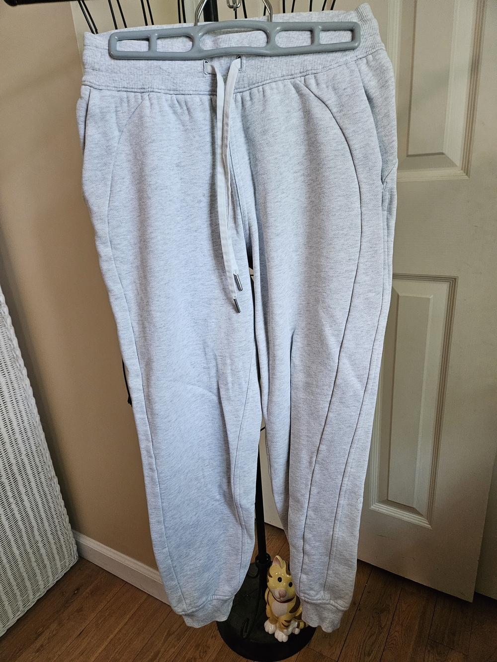 Lululemon Womens Light Gray Drawstring Sweatpants Joggers Small